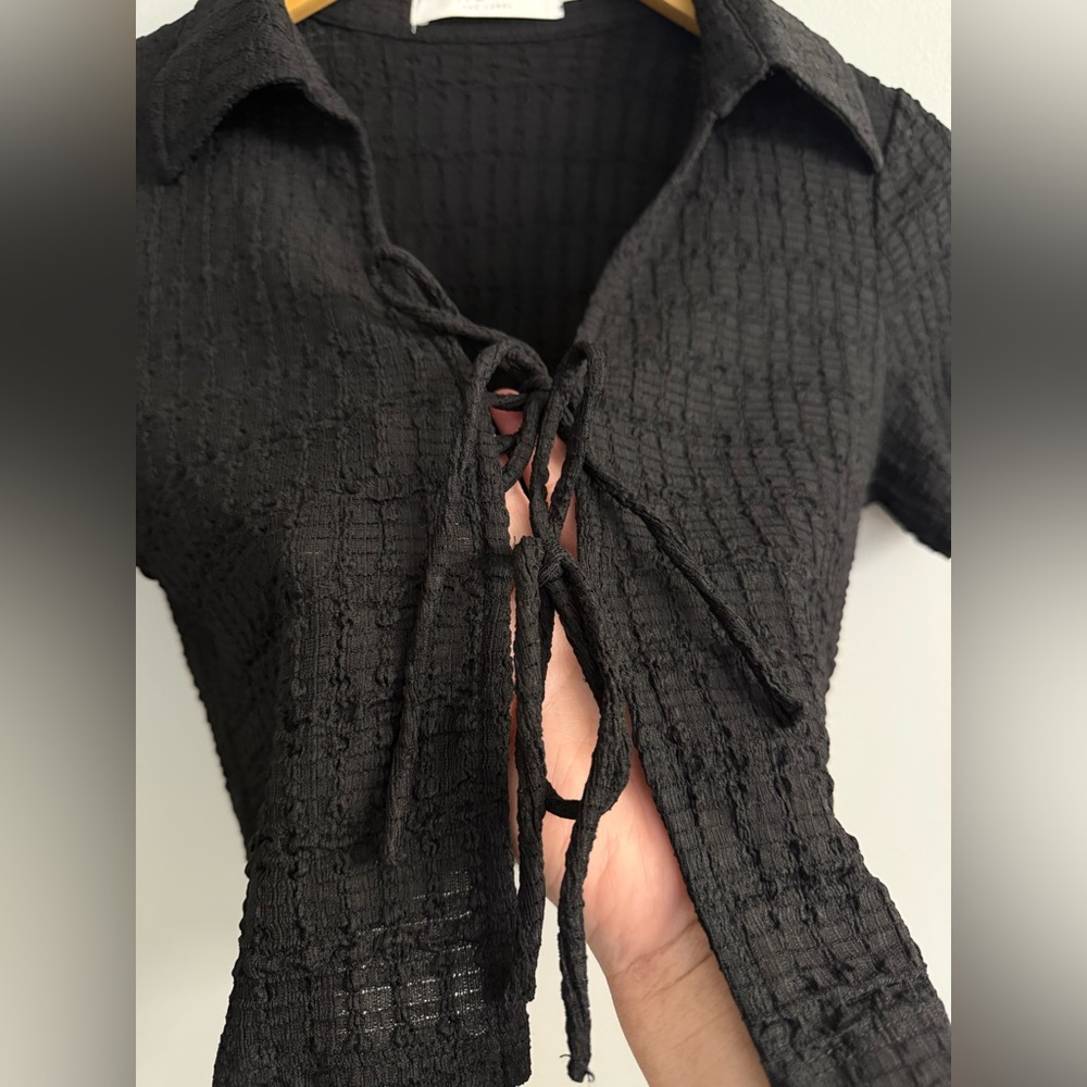 Astr The Label Black Zoey Tie Front Collared Cropped Top Sz M Y2K Festival - Picture 5 of 10